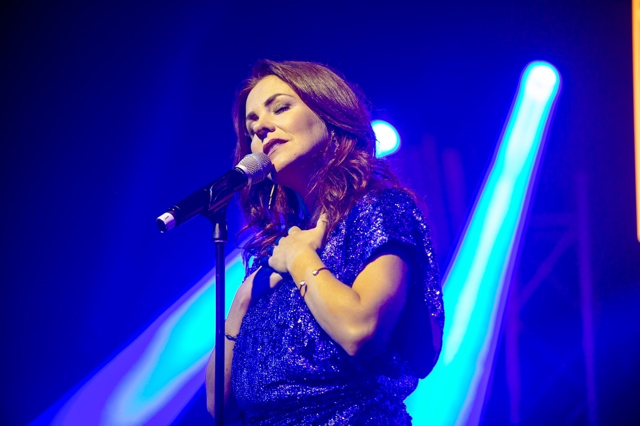 Royal Caribbean's Explorer of the Seas - A Night Cap with Rachel Tucker - Stages Festival at Sea - October 2019.

Photo - Danny Kaan